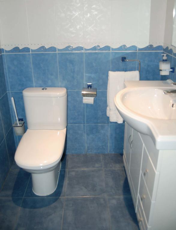 Hostal Los Claveles Torrejon de Ardoz Luaran gambar